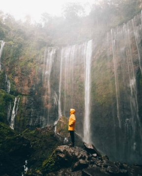 Memotret 5 Air Terjun Indah di Indonesia