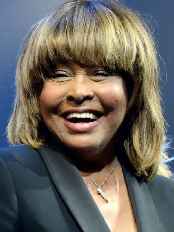 Tina Turner: Wanita yang Mendobrak Batas dan Mengubah Dunia