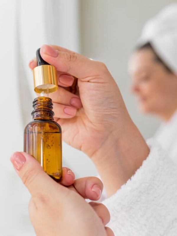 Mengenal Retinol dan Manfaatnya untuk Kulit Bercahaya